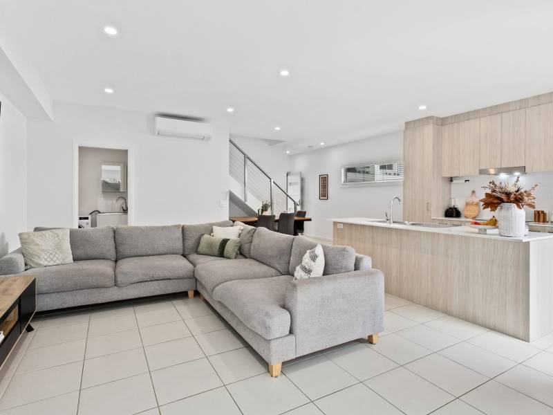 33/138 Central Street, Labrador, QLD 4215 AUS